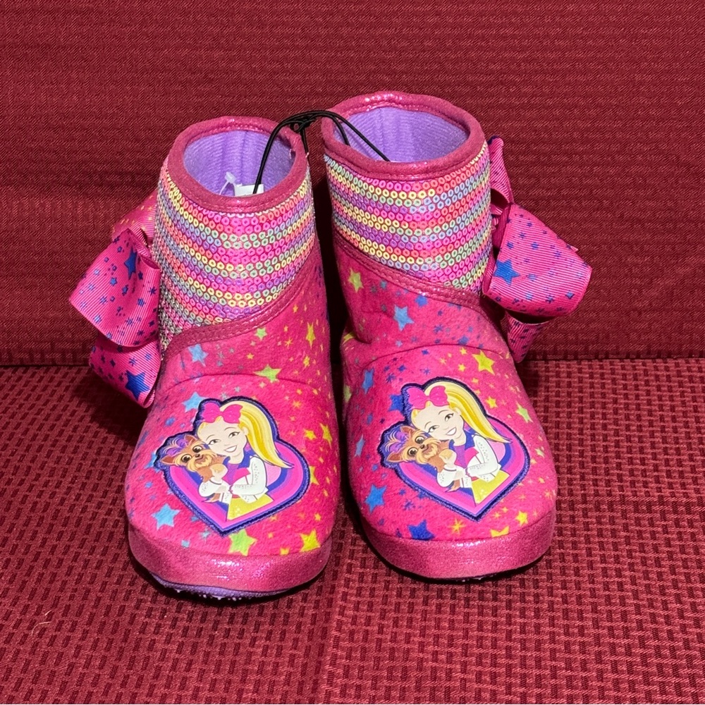 Girls' Pink Character Slippers size 9-10 #004